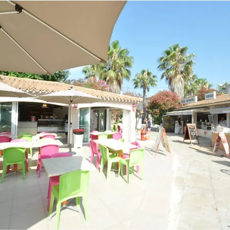 Camping Mobil Confortable Avec Terrasse A Pour 5 Personnes - Api-1-52-820 Agde