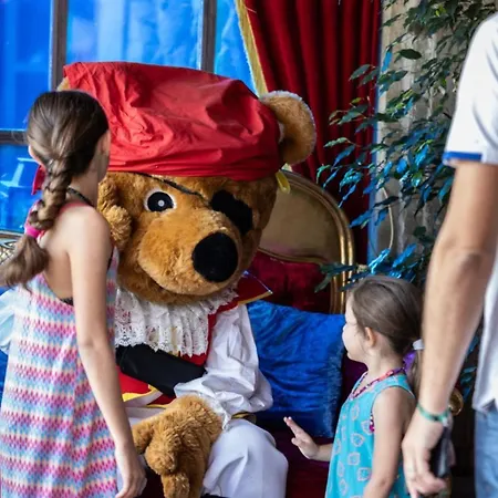 Mobil Confortable Avec Terrasse A Pour 5 Personnes - Api-1-52-820