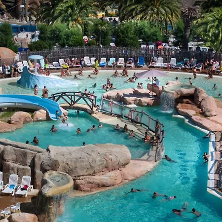 Mobil Confortable Avec Terrasse A Pour 5 Personnes - Api-1-52-820 营地